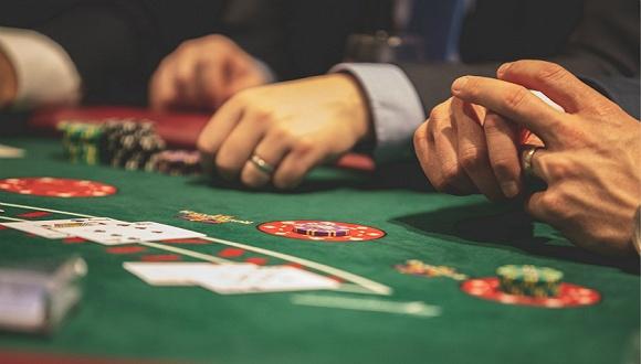 白菜论坛的审核速度快吗？深入探讨这一热点话题-棋牌论坛-棋牌策略-棋牌技巧网